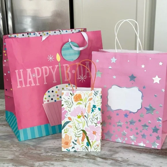 Set of 8 Colorful Gift Bags - Birthday / Celebration /Spring Summer /Polka Dots - Picture 2 of 16